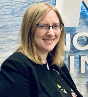 Janna Vloet, Financial Consultant